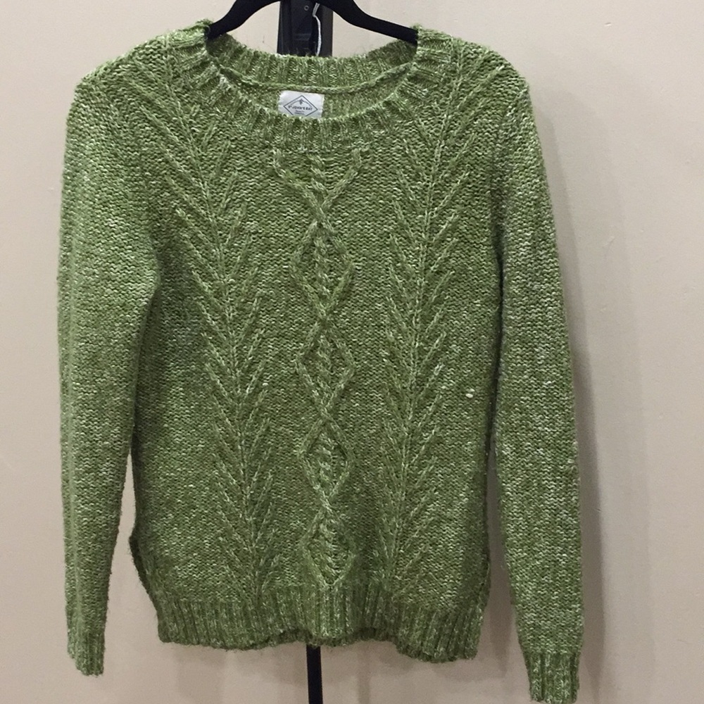 St. John’s bay women’s green sweater